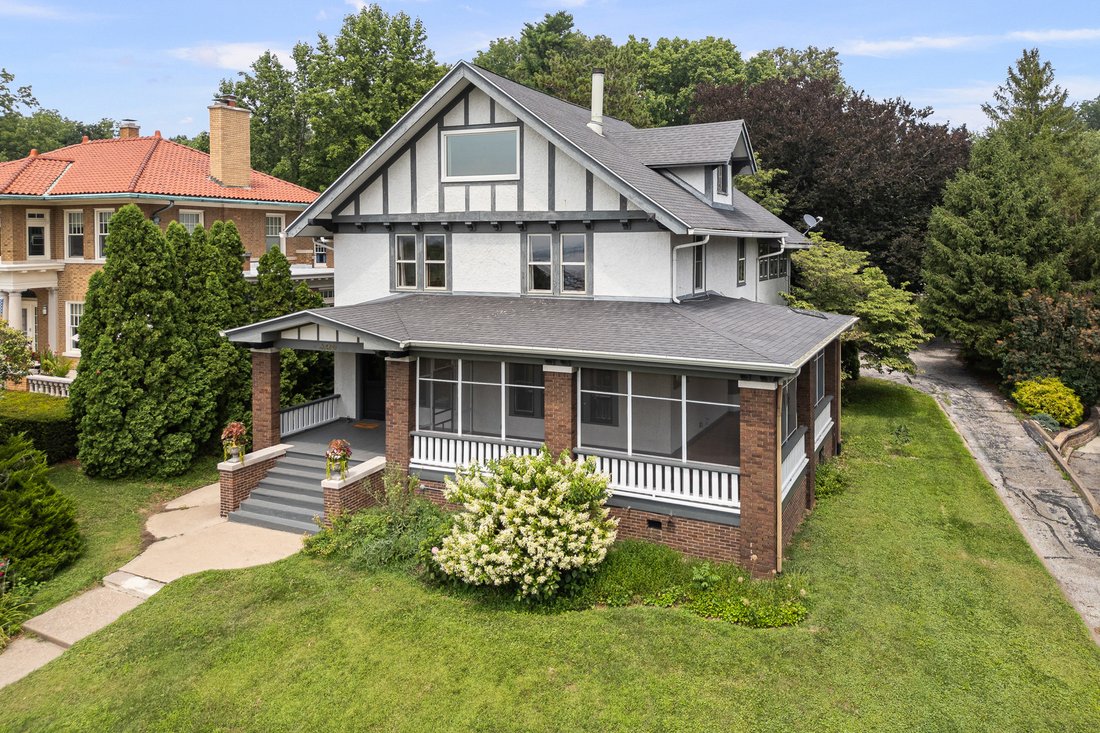 House in Davenport, Iowa, United States 2 - 18327595