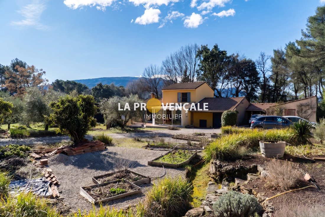 Villa in Pourrieres, Provence-Alpes-Côte d'Azur, France 1 - 17780043
