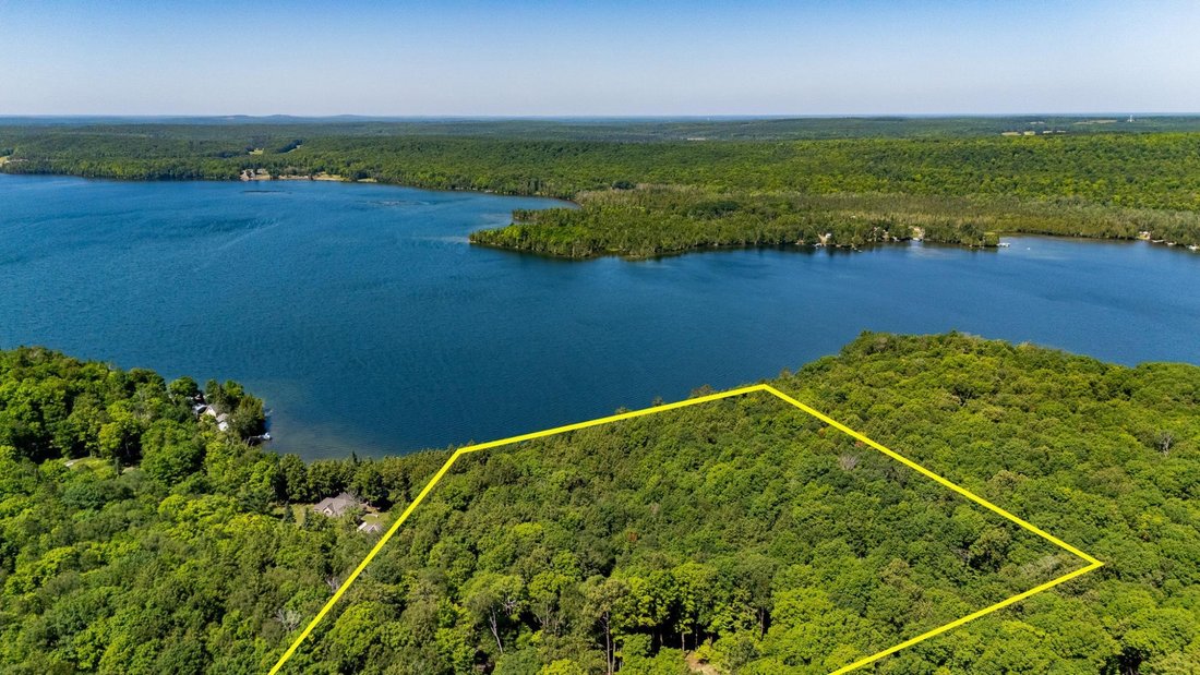 Land in Crystal Falls, Michigan, United States 3 - 18533672