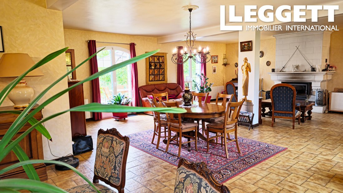 Villa in Negrondes, Nouvelle-Aquitaine, France 4 - 18536447