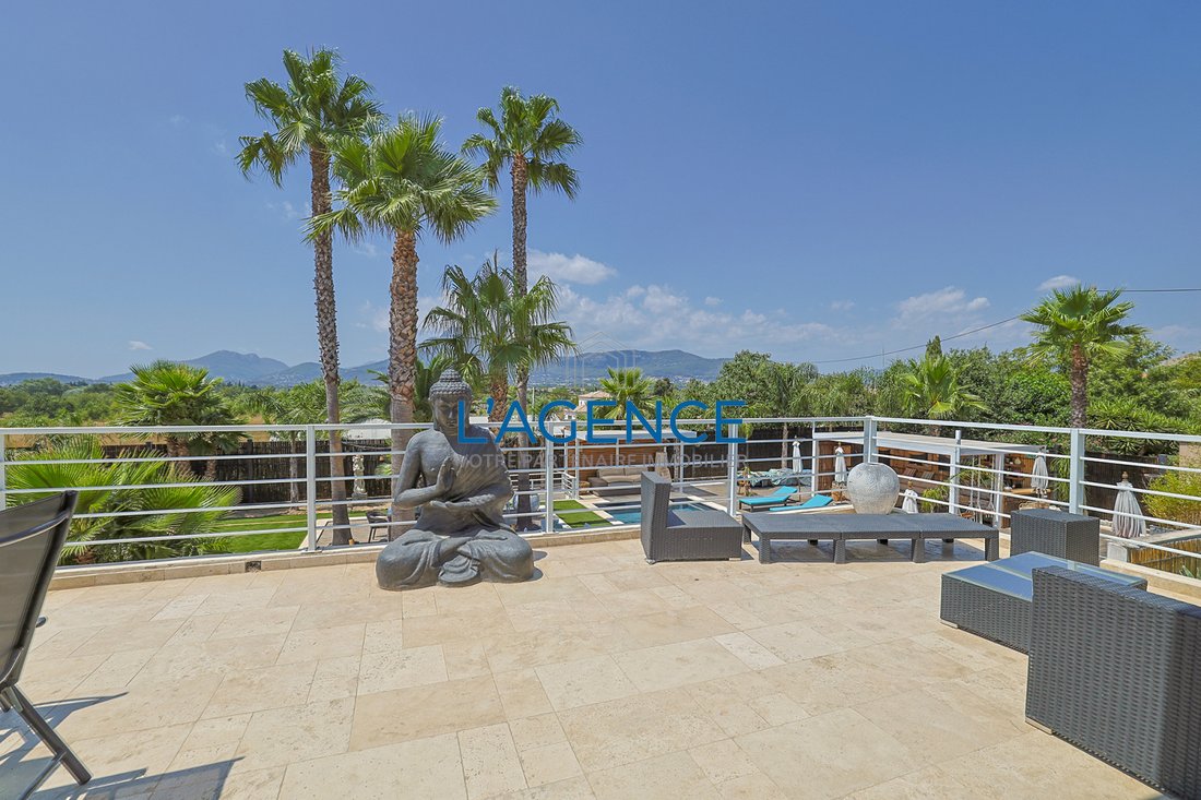 Villa in La Crau, Provence-Alpes-Côte d'Azur, France 4 - 17497425