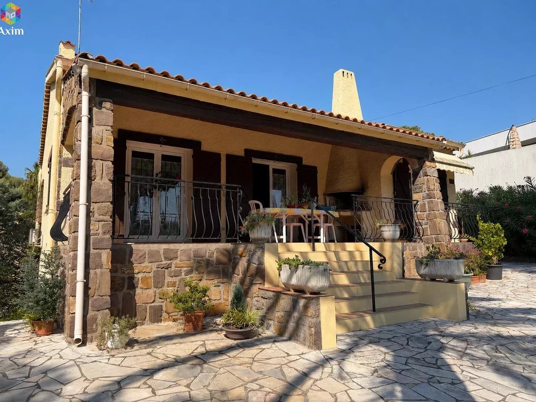 House in Les Plaines-Les Tasses, Saint-Raphaël, France 1 - 18533547