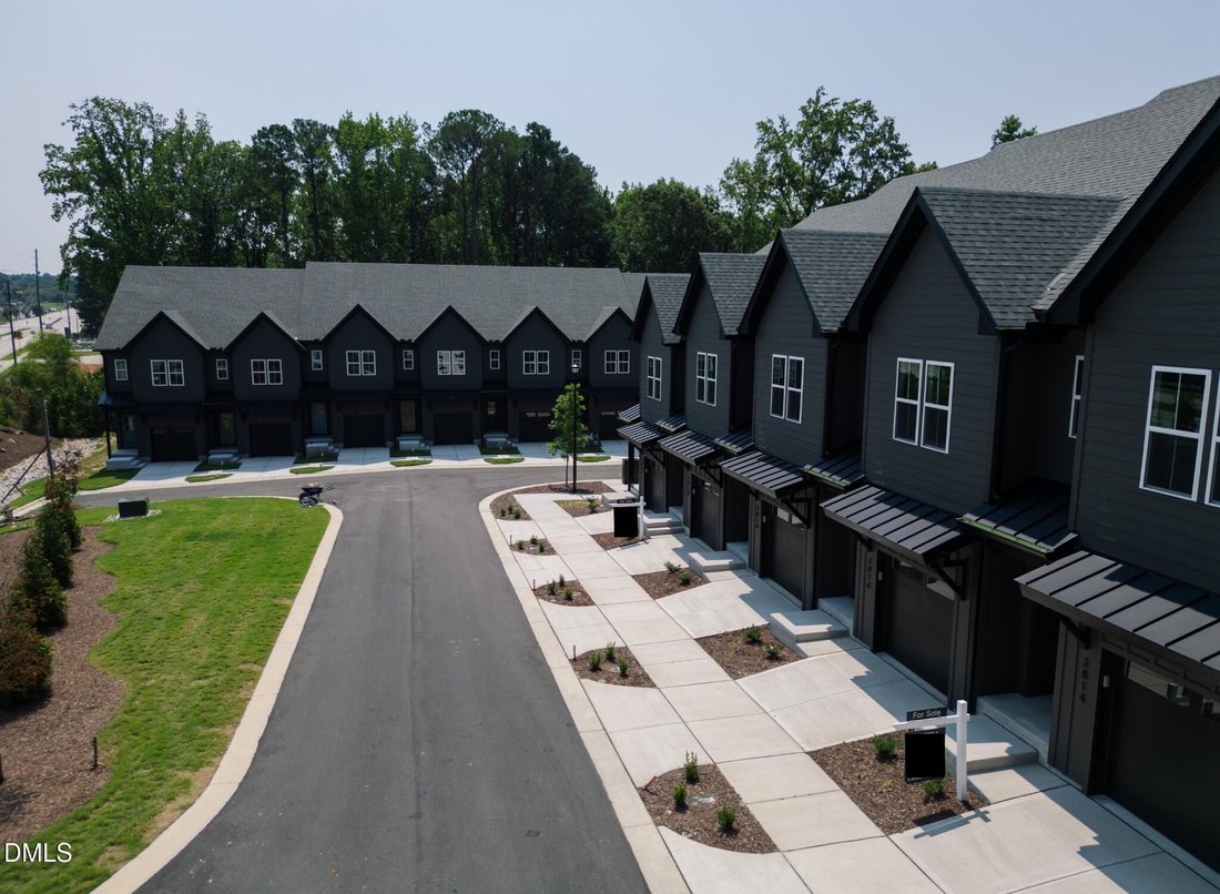 Townhouse in Raleigh, North Carolina, United States 1 - 17543066