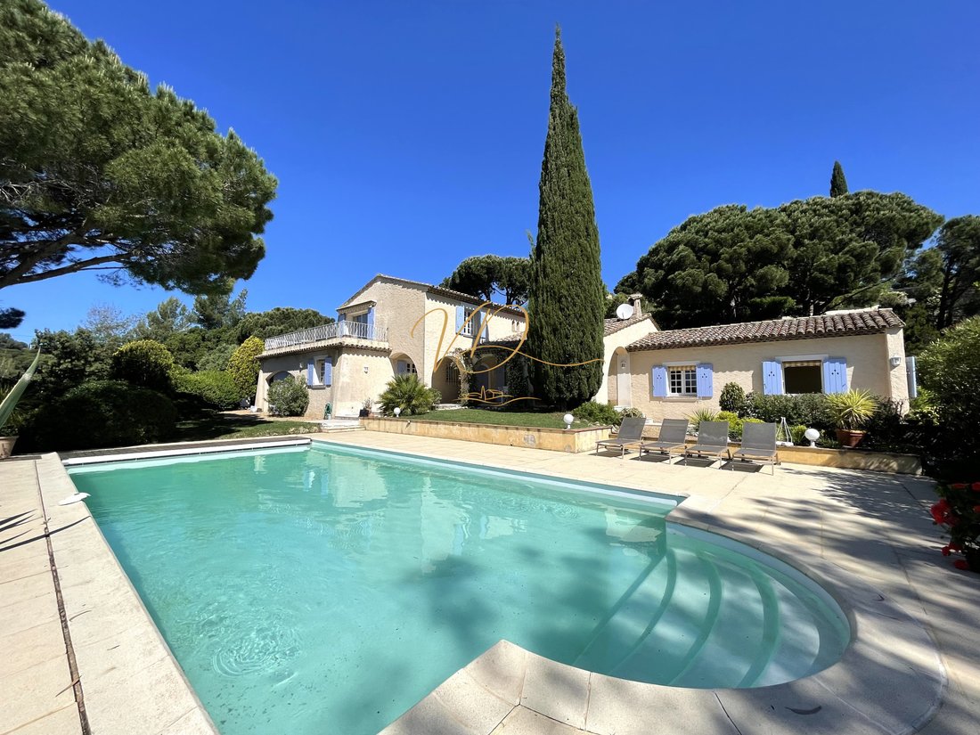 Castle in La Croix-Valmer, Provence-Alpes-Côte d'Azur, France 1 - 18535996