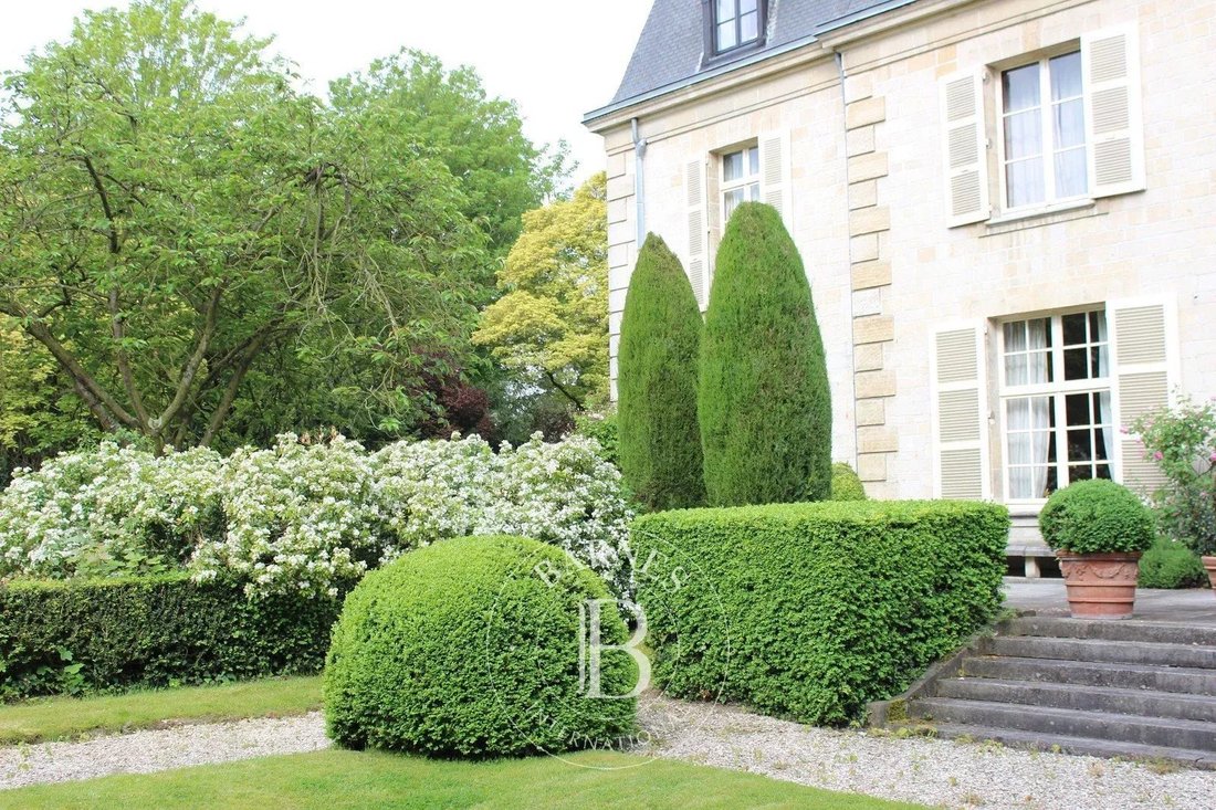 Apartment in Hautmont-Mirabeau, Mouvaux, France 1 - 18533580