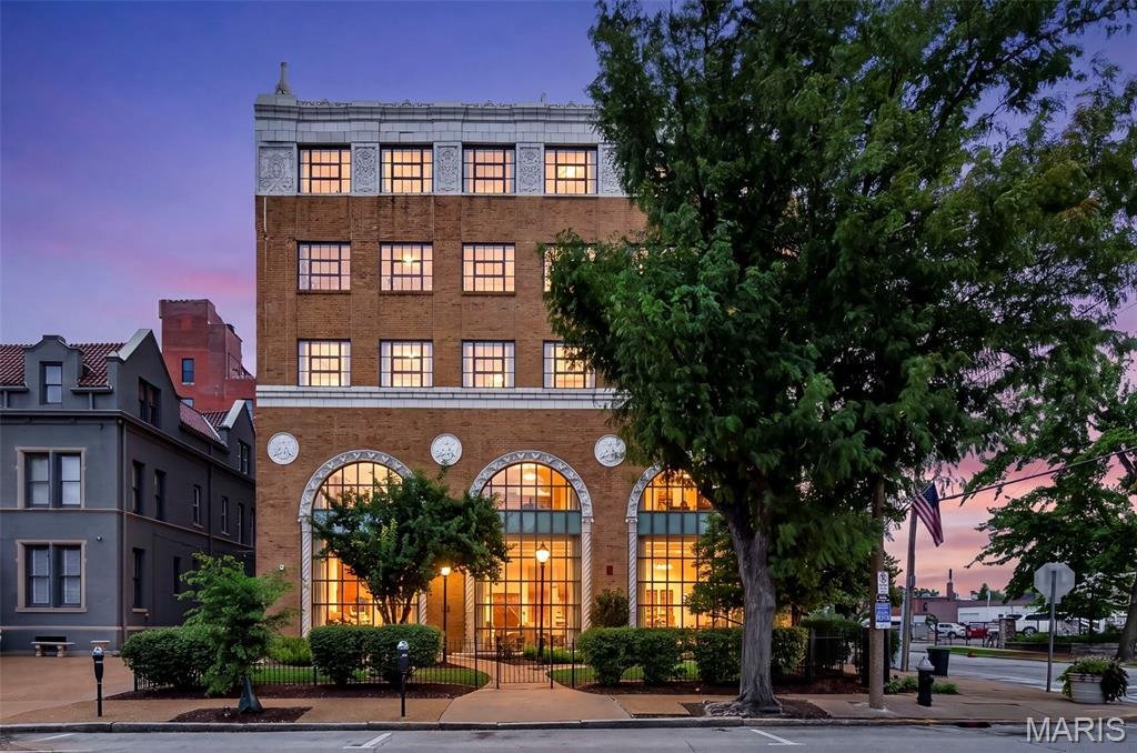 Condo in St. Louis, Missouri, United States 1 - 18532882