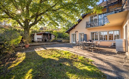 Haus in Aubonne, Waadt, Schweiz 1