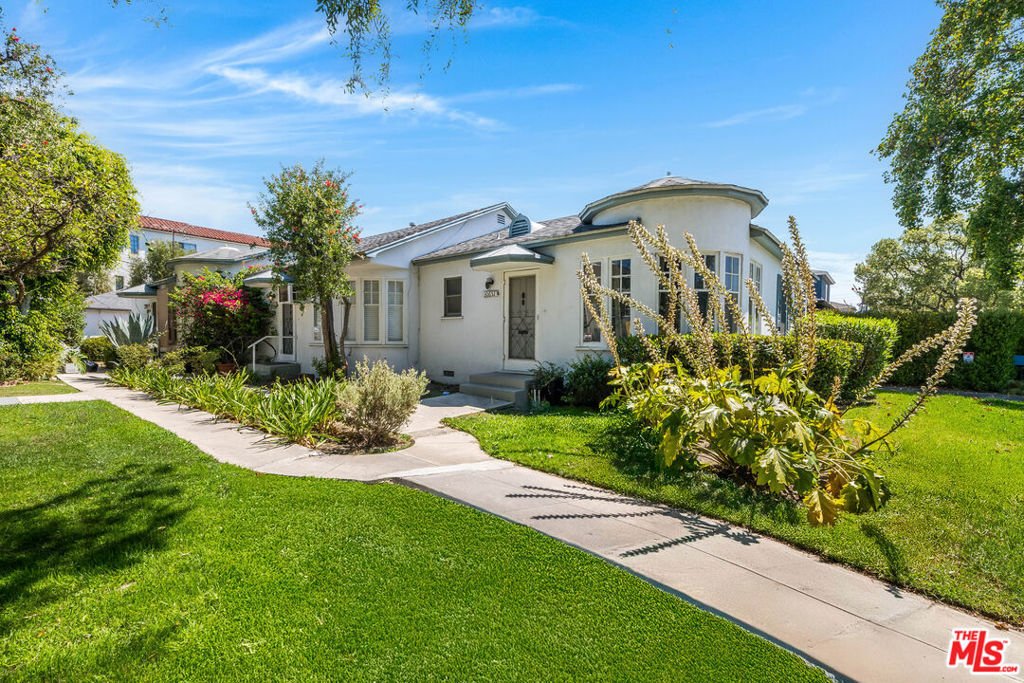 Los Angeles, California, United States 1 - 18532753