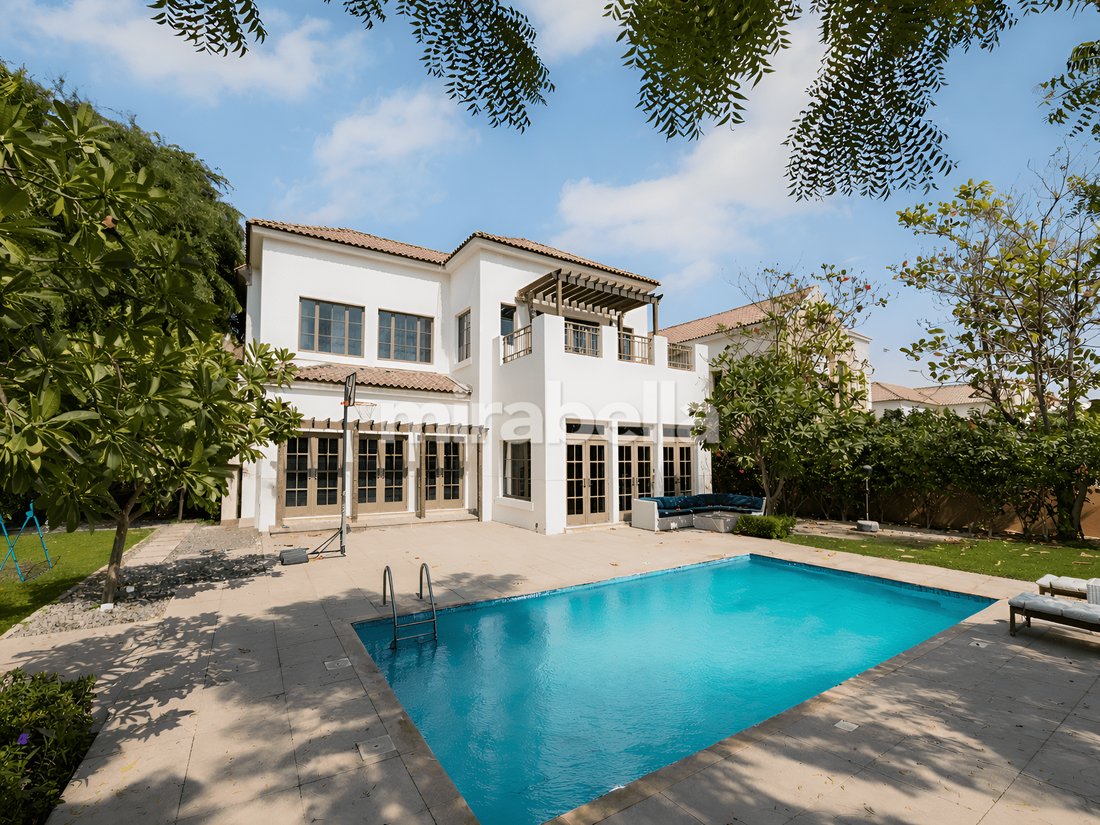 Villa in Jumeirah Golf Estates, Dubai, United Arab Emirates 4 - 18532804
