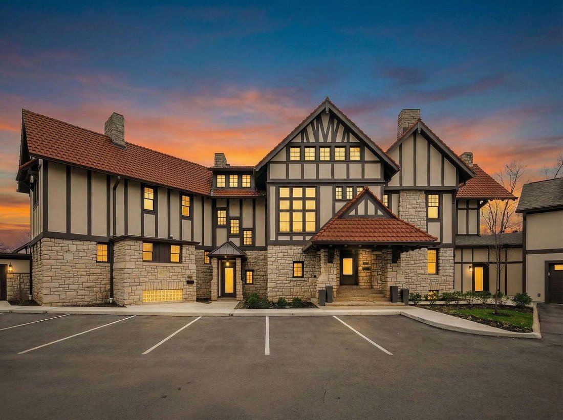 Condo in Columbus, Ohio, United States 1 - 18535621