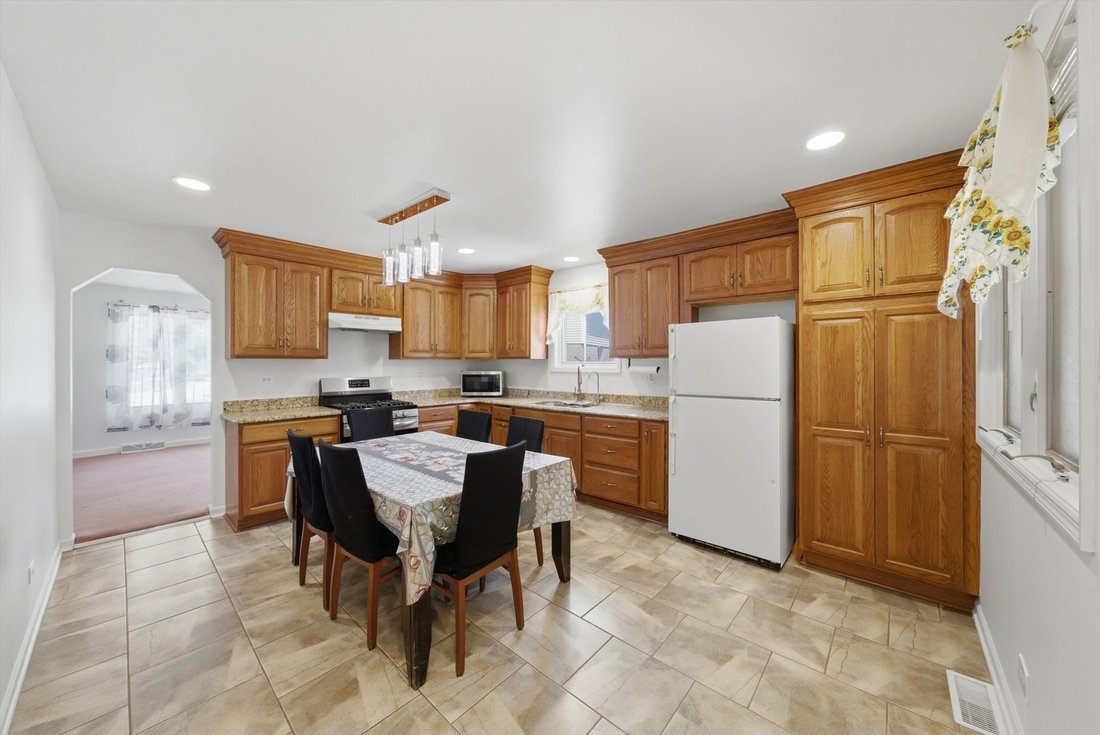 House in Elmhurst, Illinois, United States 3 - 18534954