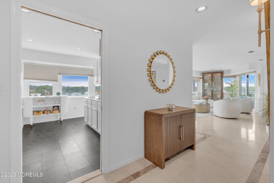 Condo in Long Branch, New Jersey, United States 2 - 18536101