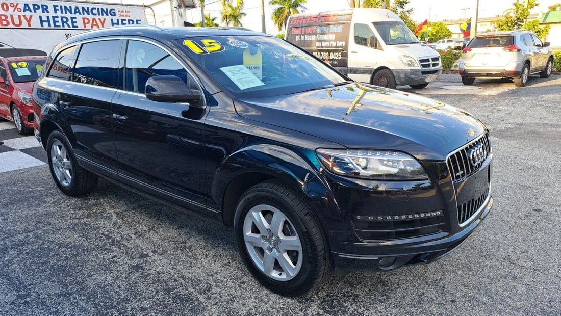 Suv in Pompano Beach, FL, United States 1 - 18536607
