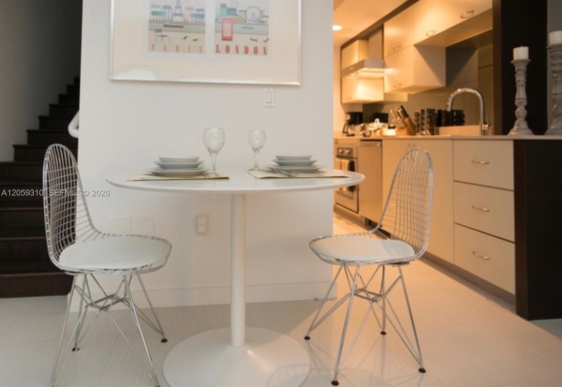 Condo in Miami Beach, Florida, United States 4 - 18536069