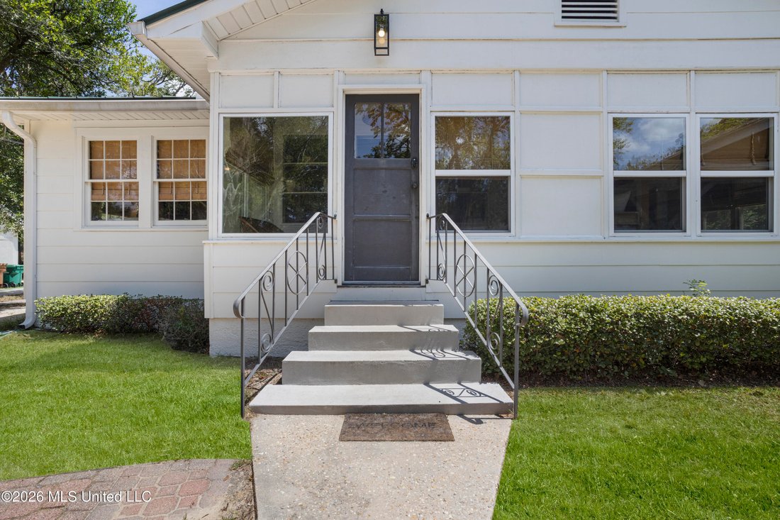 House in Bay St. Louis, Mississippi, United States 4 - 18511124