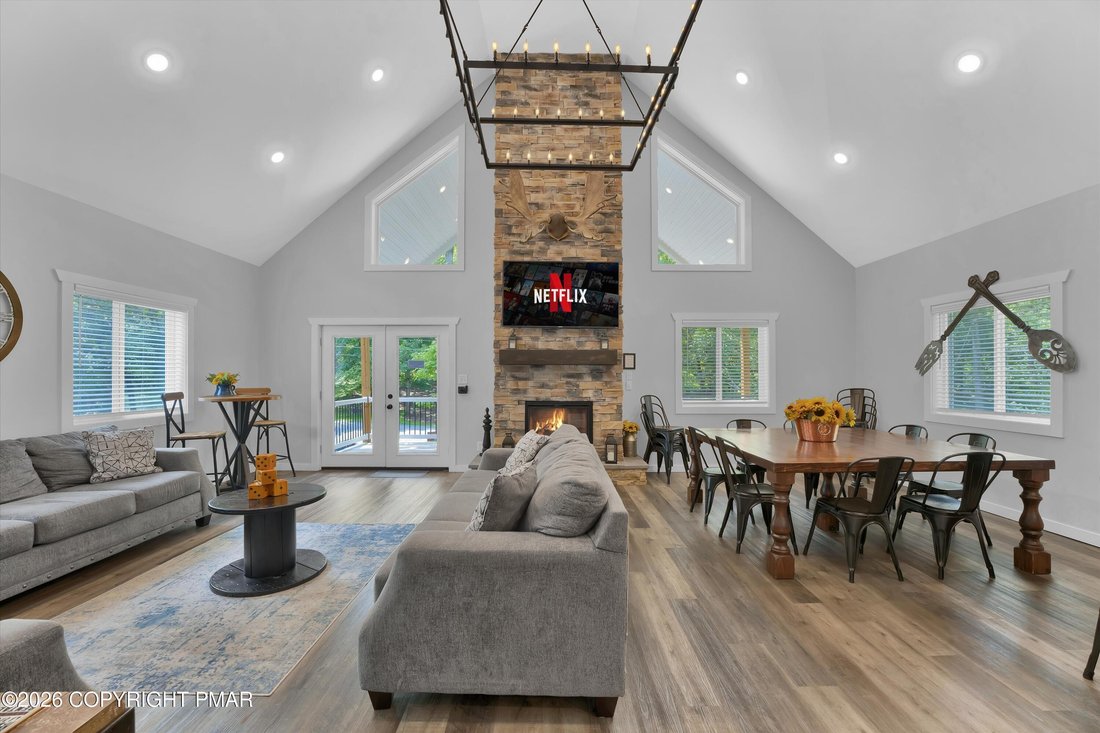 House in Blakeslee, Pennsylvania, United States 4 - 18535521