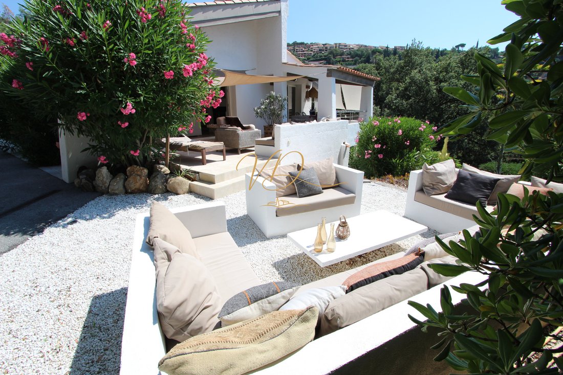 Villa in La Croix-Valmer, Provence-Alpes-Côte d'Azur, France 2 - 18536007