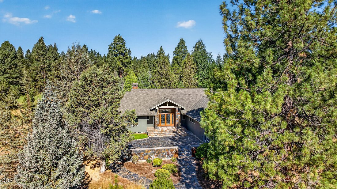 House in Sisters, Oregon, United States 3 - 18534422