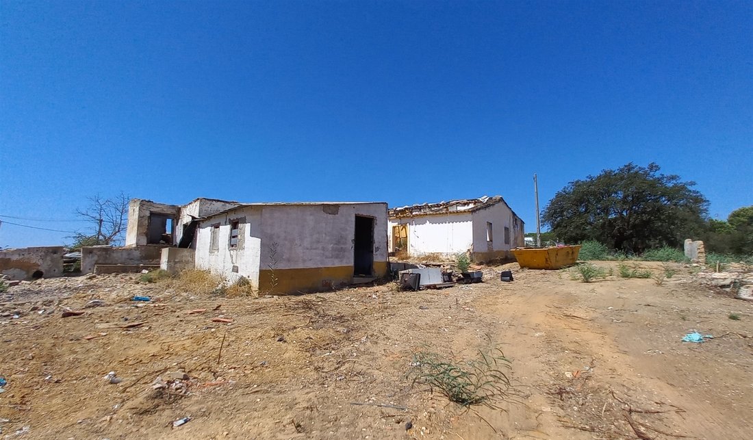 Land in Quarteira, Algarve, Portugal 1 - 18532992