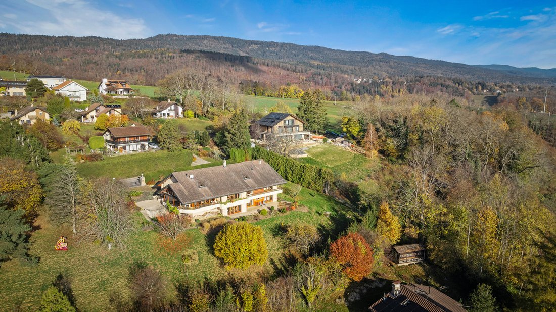 House in Arzier-Le Muids, Vaud, Switzerland 1 - 18532122