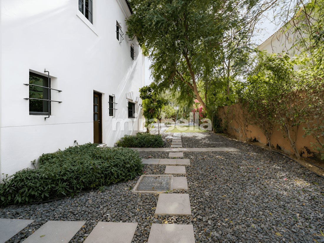 Villa in Jumeirah Golf Estates, Dubai, United Arab Emirates 5 - 18532804