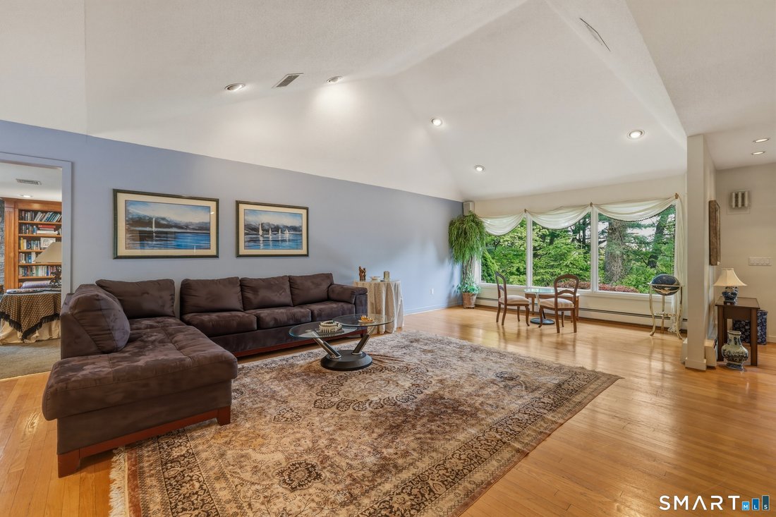 House in West Hartford, Connecticut, United States 5 - 18533946