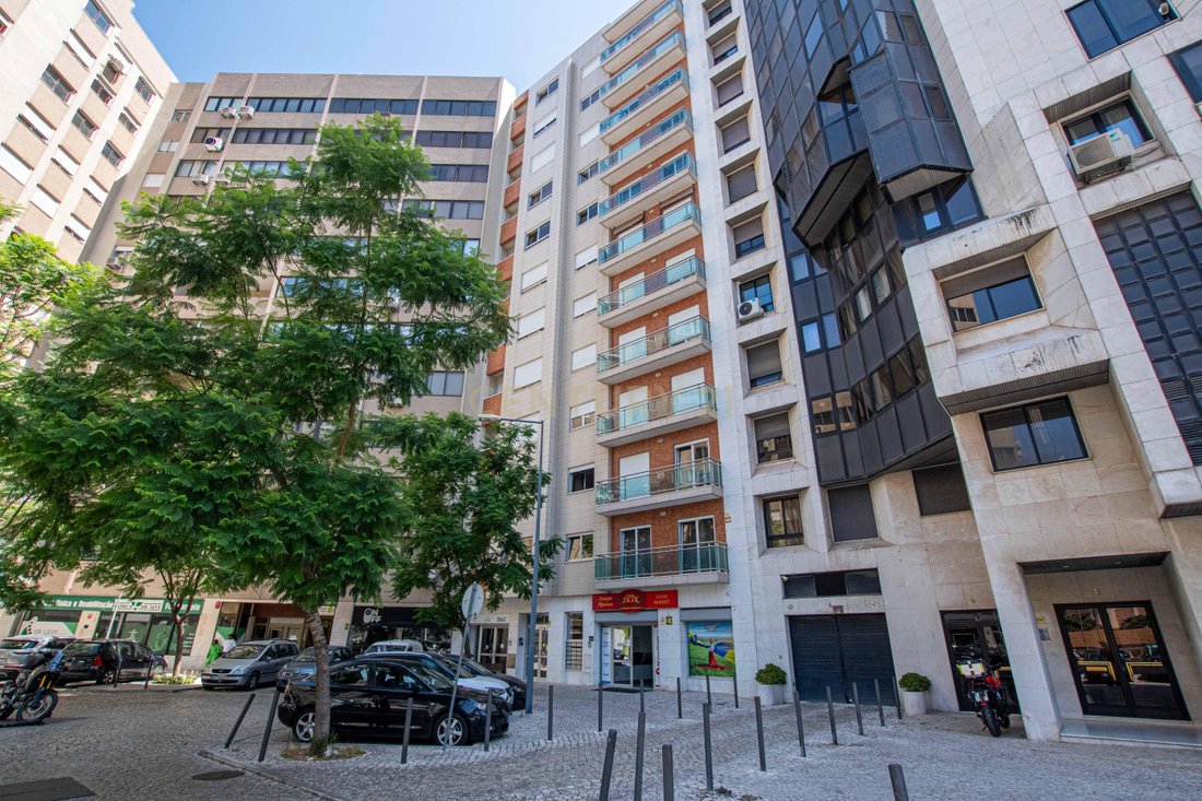 Apartment in Areeiro, Lisbon, Portugal 1 - 18535937