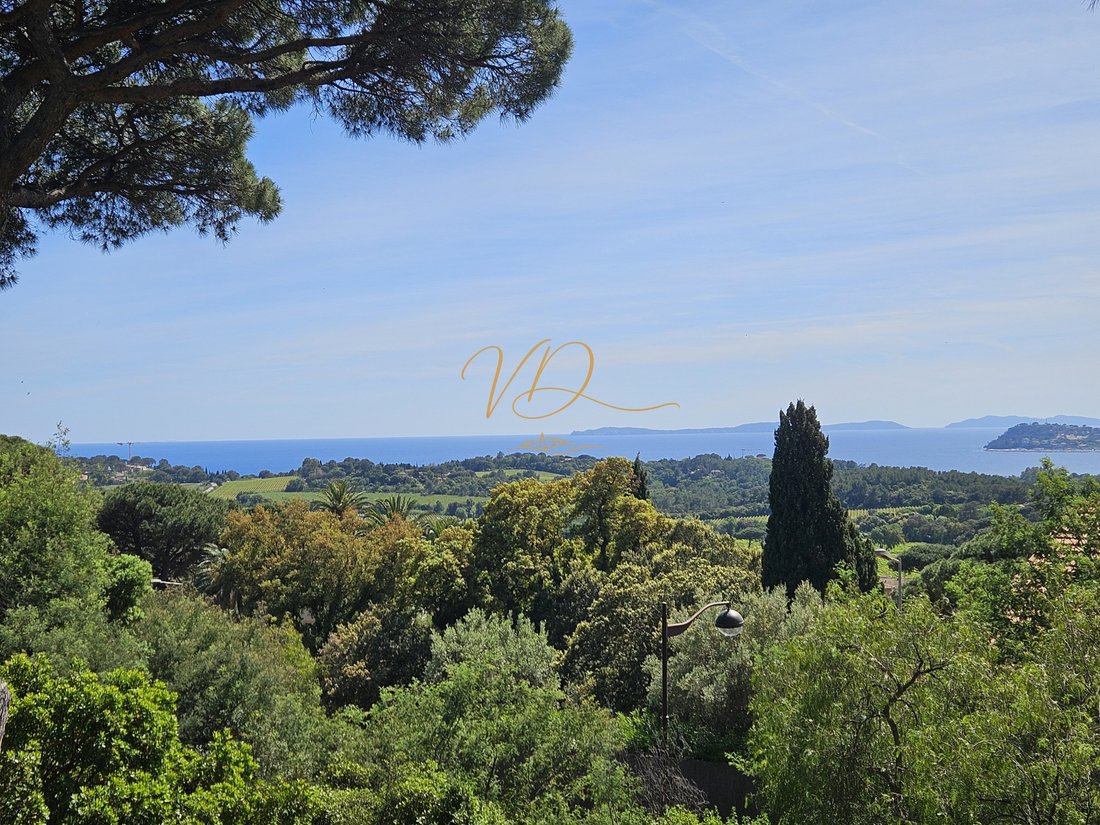 Castle in La Croix-Valmer, Provence-Alpes-Côte d'Azur, France 1 - 18536015