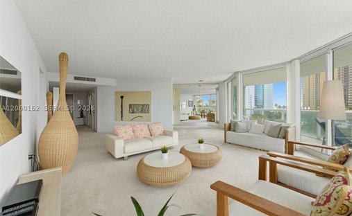 Condo in Golden Beach, Florida, United States 1