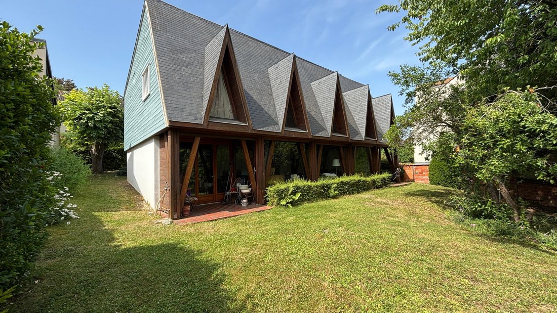 House in Forêt, Saint-Germain-en-Laye, France 1 - 18534767