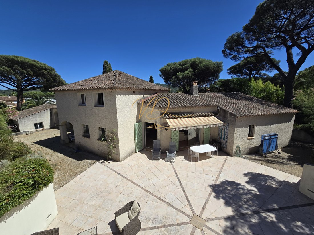 Castle in Gassin, Provence-Alpes-Côte d'Azur, France 2 - 18536035