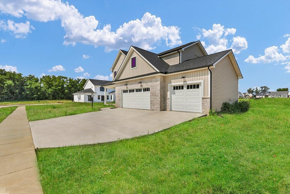 House in Mahomet, Illinois, United States 2 - 18076279
