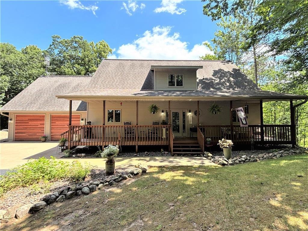 House in New Auburn, Wisconsin, United States 1 - 18532338
