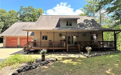 House in New Auburn, Wisconsin, United States 1