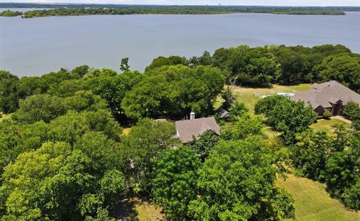 House in Cross Roads, Texas, United States 1