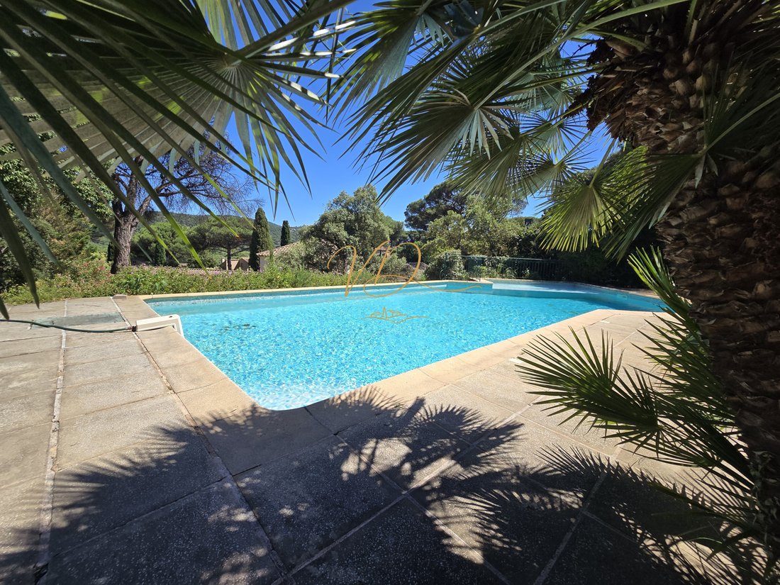 Castle in Gassin, Provence-Alpes-Côte d'Azur, France 1 - 18536035