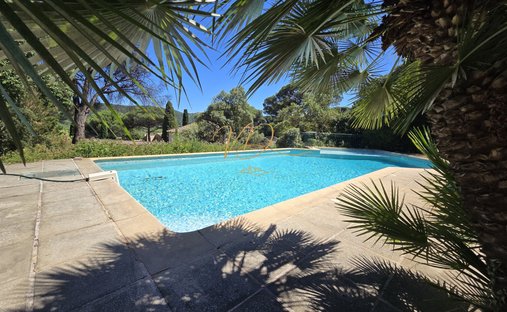 Castle in Gassin, Provence-Alpes-Côte d'Azur, France 1