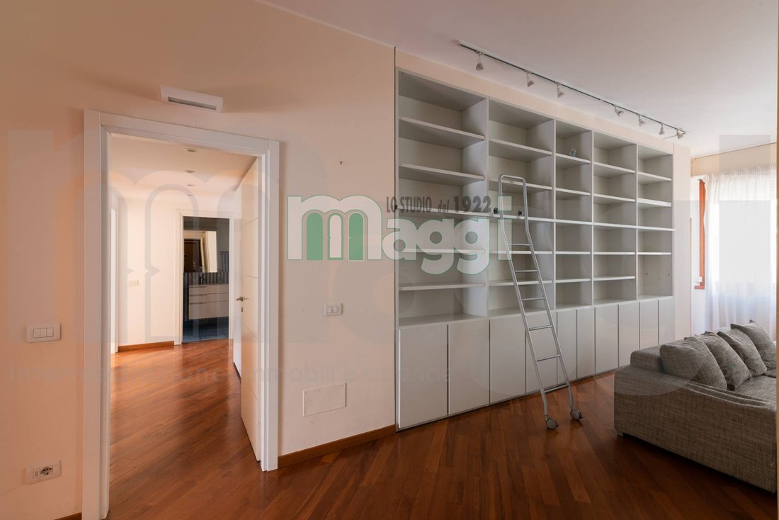 Apartment in Centrale, Milan, Italy 1 - 18532413
