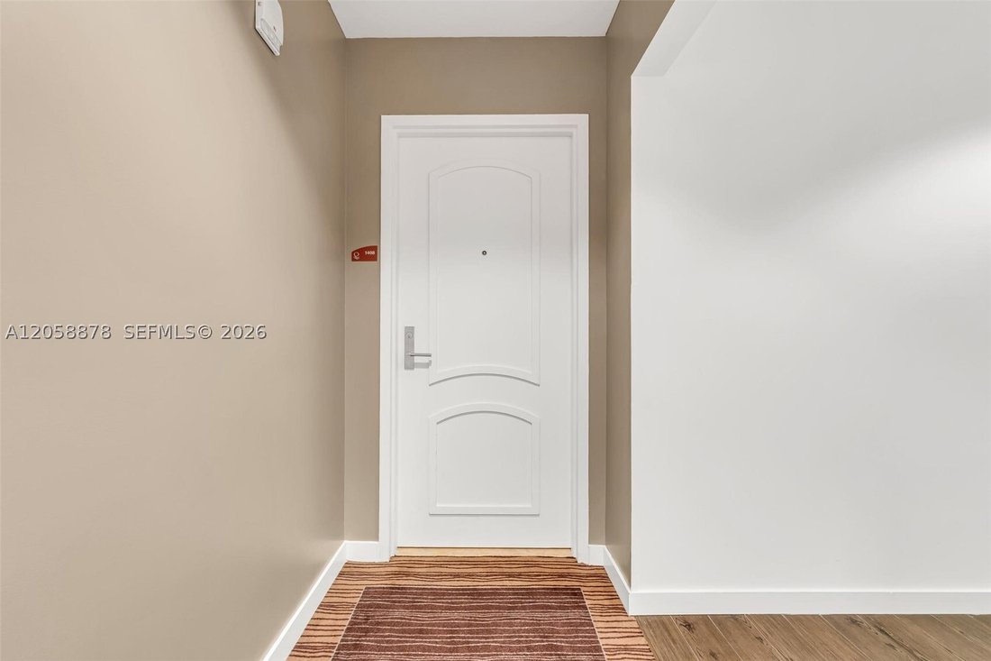 Condo in Miami Beach, Florida, United States 4 - 18534735