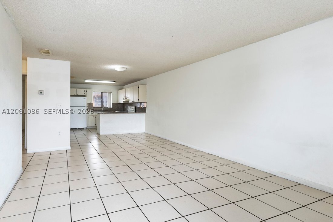 Hialeah, Florida, United States 5 - 18534816