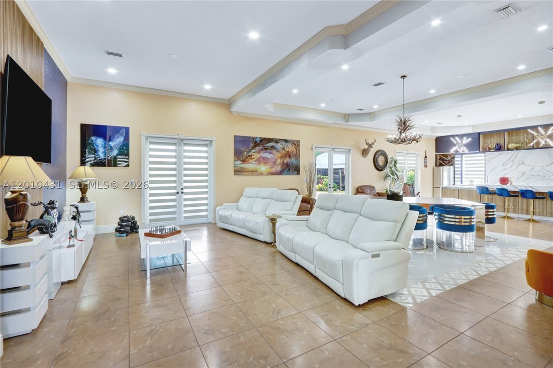 House in Miami, Florida, United States 5 - 17814885