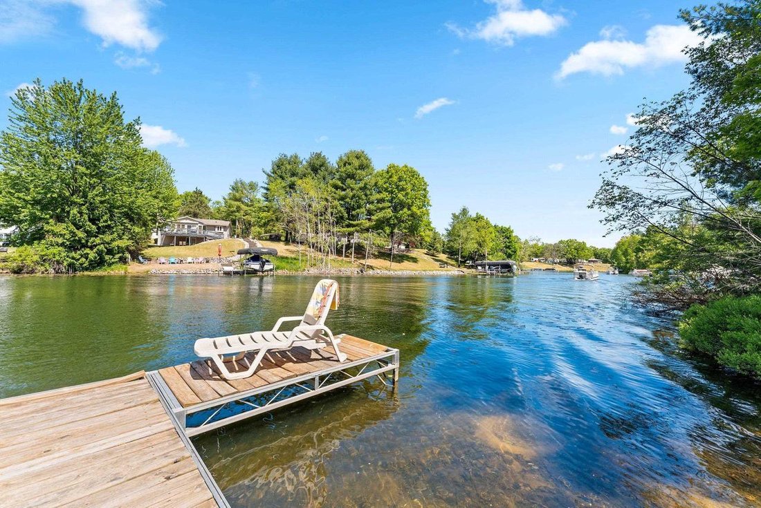 House in Legend Lake, Wisconsin, United States 5 - 18534501