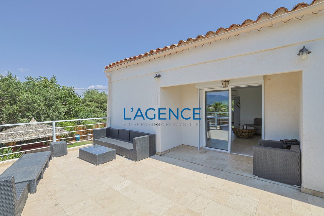 Villa in La Crau, Provence-Alpes-Côte d'Azur, France 5 - 17497425