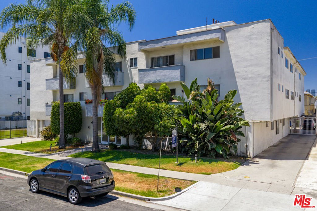 Los Angeles, California, United States 2 - 18535096