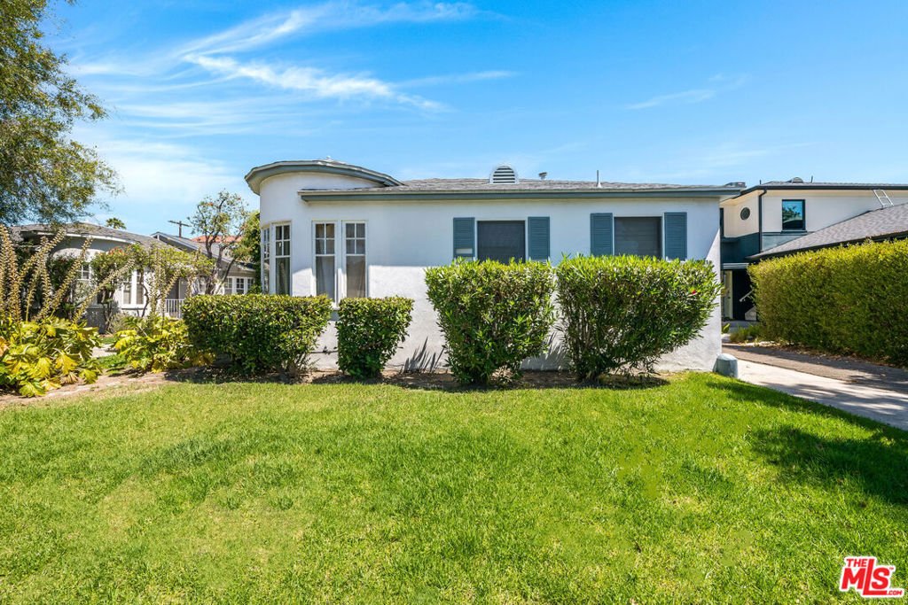Los Angeles, California, United States 3 - 18532753