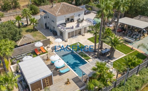 Villa in La Crau, Provence-Alpes-Côte d'Azur, France 1