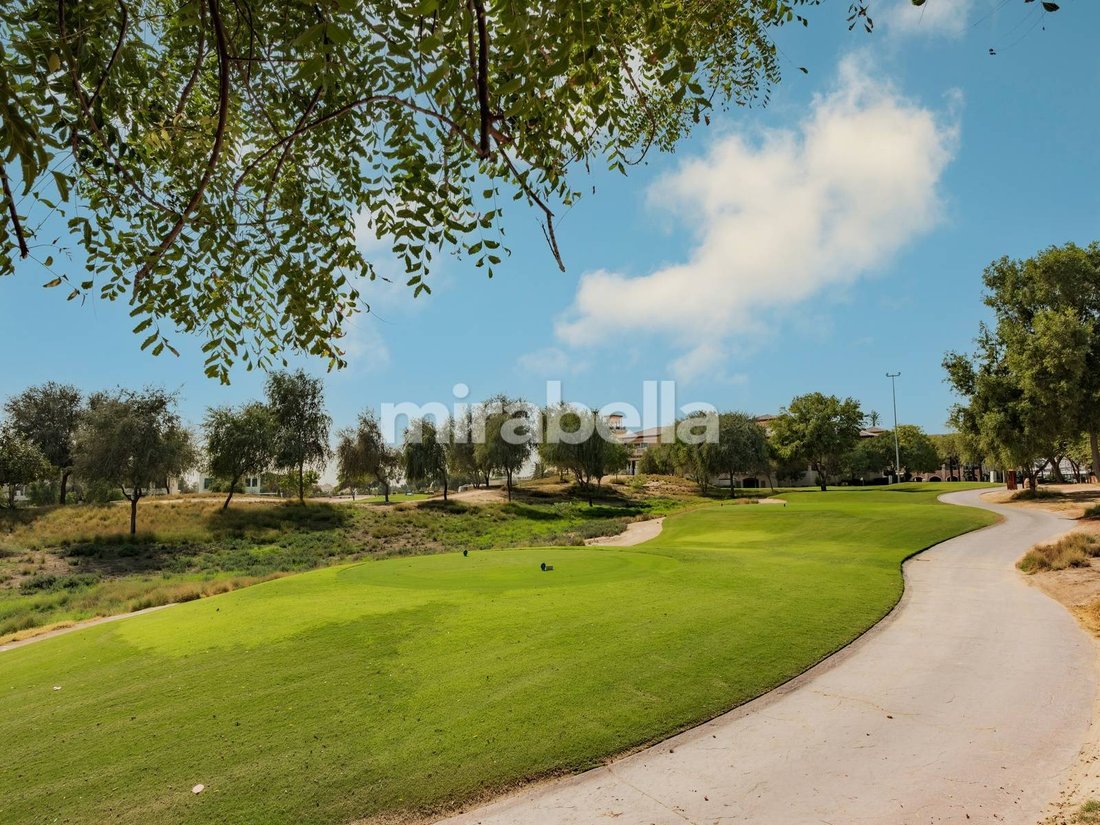 Villa in Jumeirah Golf Estates, Dubai, United Arab Emirates 2 - 18532804