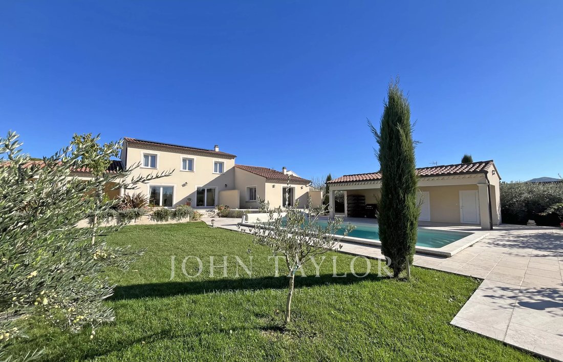 Estate in Est Nord, Vaison-la-Romaine, France 1 - 18532284