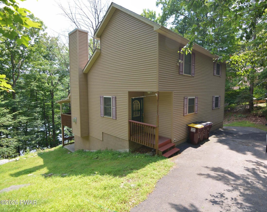 House in Greentown, Pennsylvania, United States 2 - 18533358