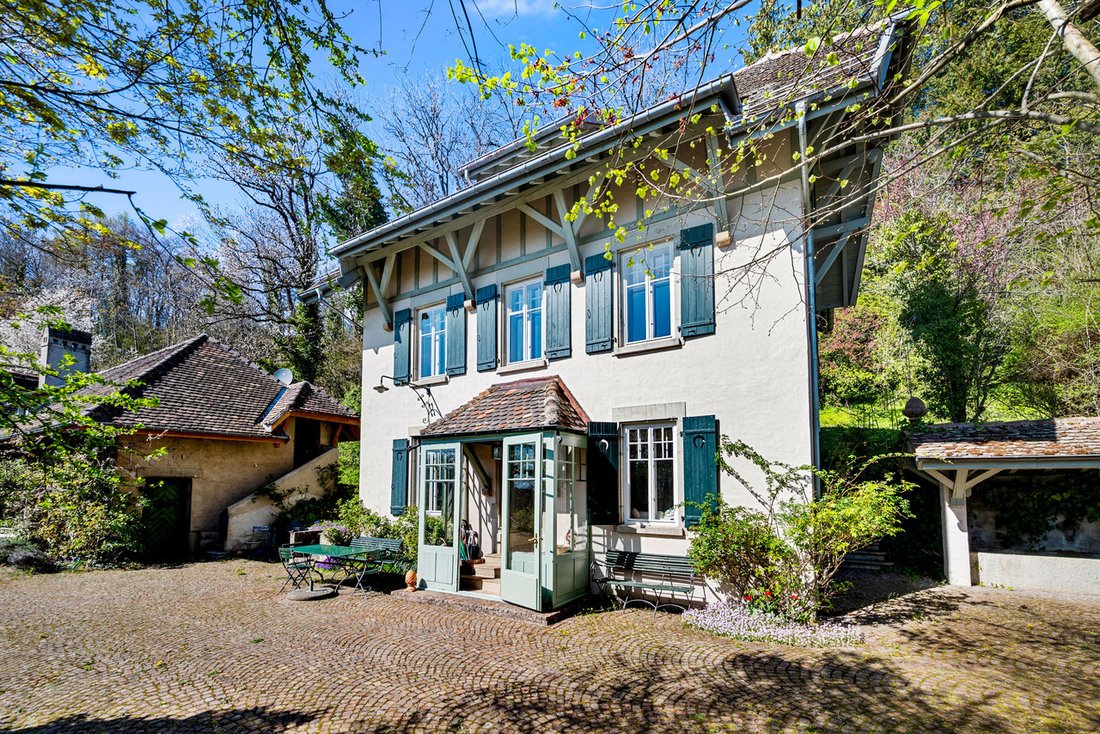 House in Essertines-sur-Rolle, Vaud, Switzerland 2 - 18532290